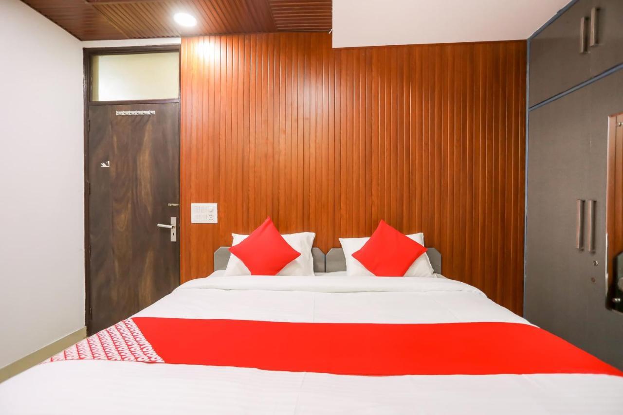 โอโย 75798 ชัย พาเลซ Hotel นิวเดลี ภายนอก รูปภาพ