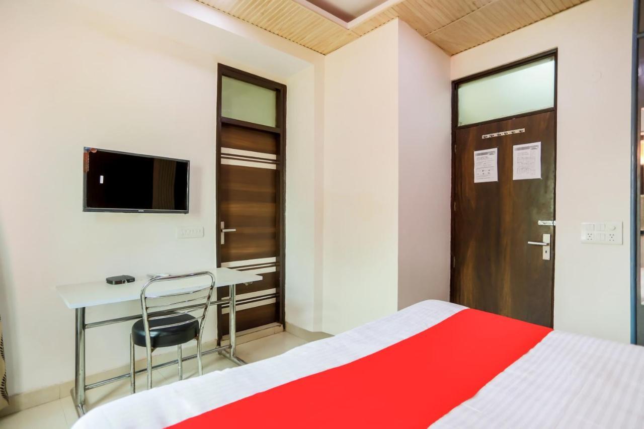 โอโย 75798 ชัย พาเลซ Hotel นิวเดลี ภายนอก รูปภาพ